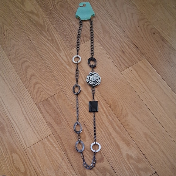 Maurices Black and White Rose Necklace - Picture 3 of 6